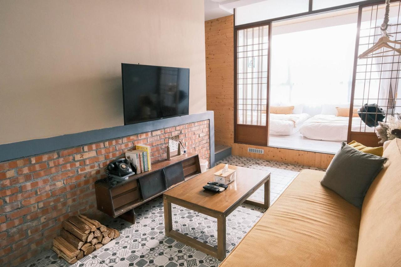 South Gate Home Stay Tainan Exterior foto